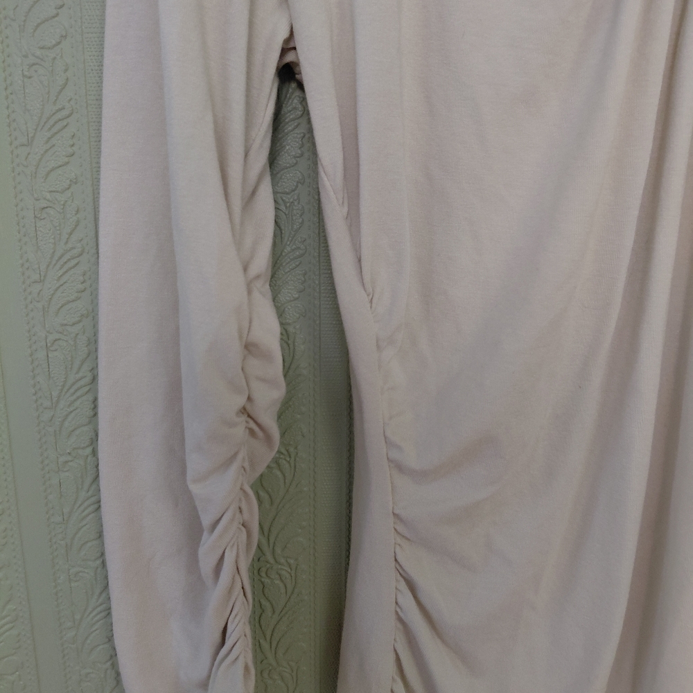 Nwt! NEW YORK & CO. Women's Cream V-Neck Top Rayon Spandex - Picture 2 of 6